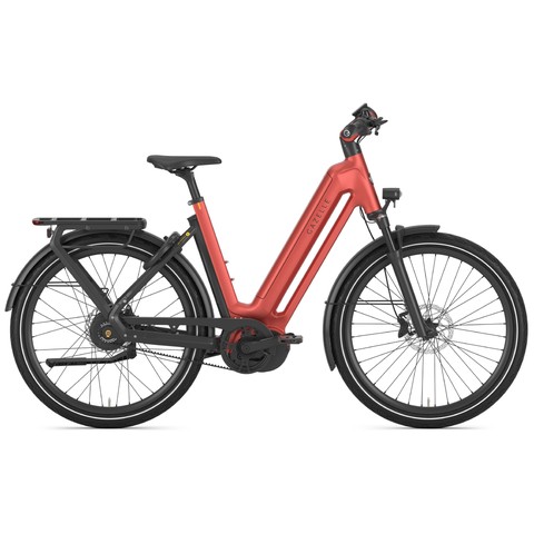 A Gazelle Eclipse C380 leisure bike from 2025.
